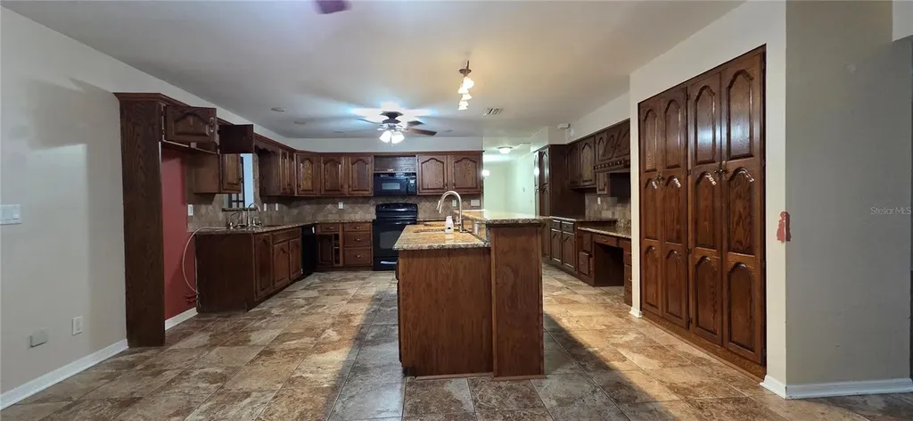 1702 S Miller Road Valrico FL 33594