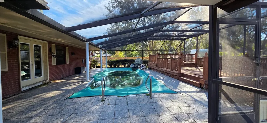 1702 S Miller Road Valrico FL 33594