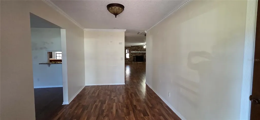 1702 S Miller Road Valrico FL 33594