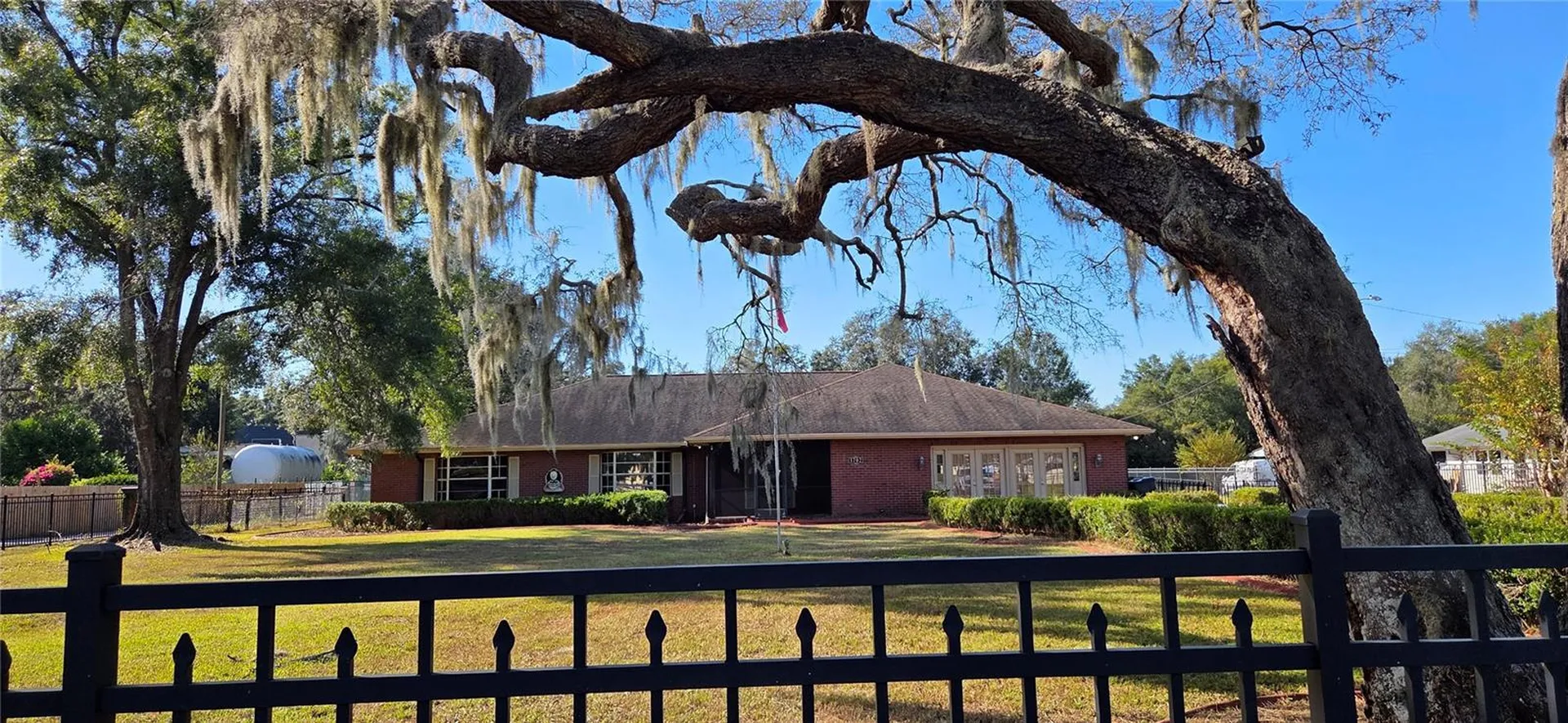 1702 S Miller Road Valrico FL 33594
