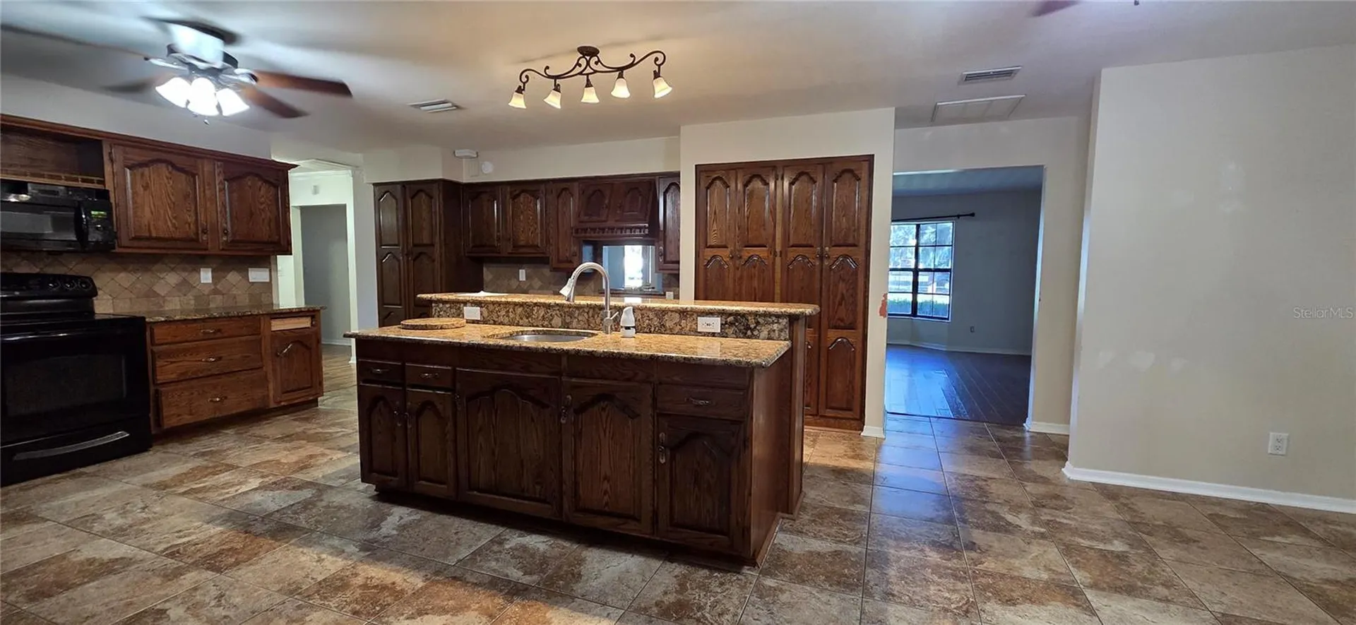 1702 S Miller Road Valrico FL 33594