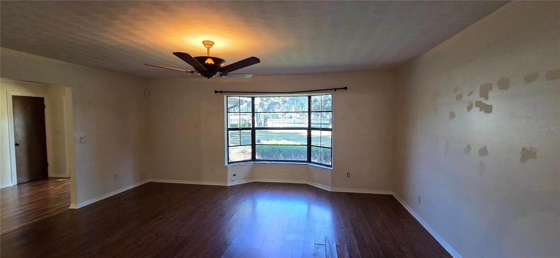 1702 S Miller Road Valrico FL 33594
