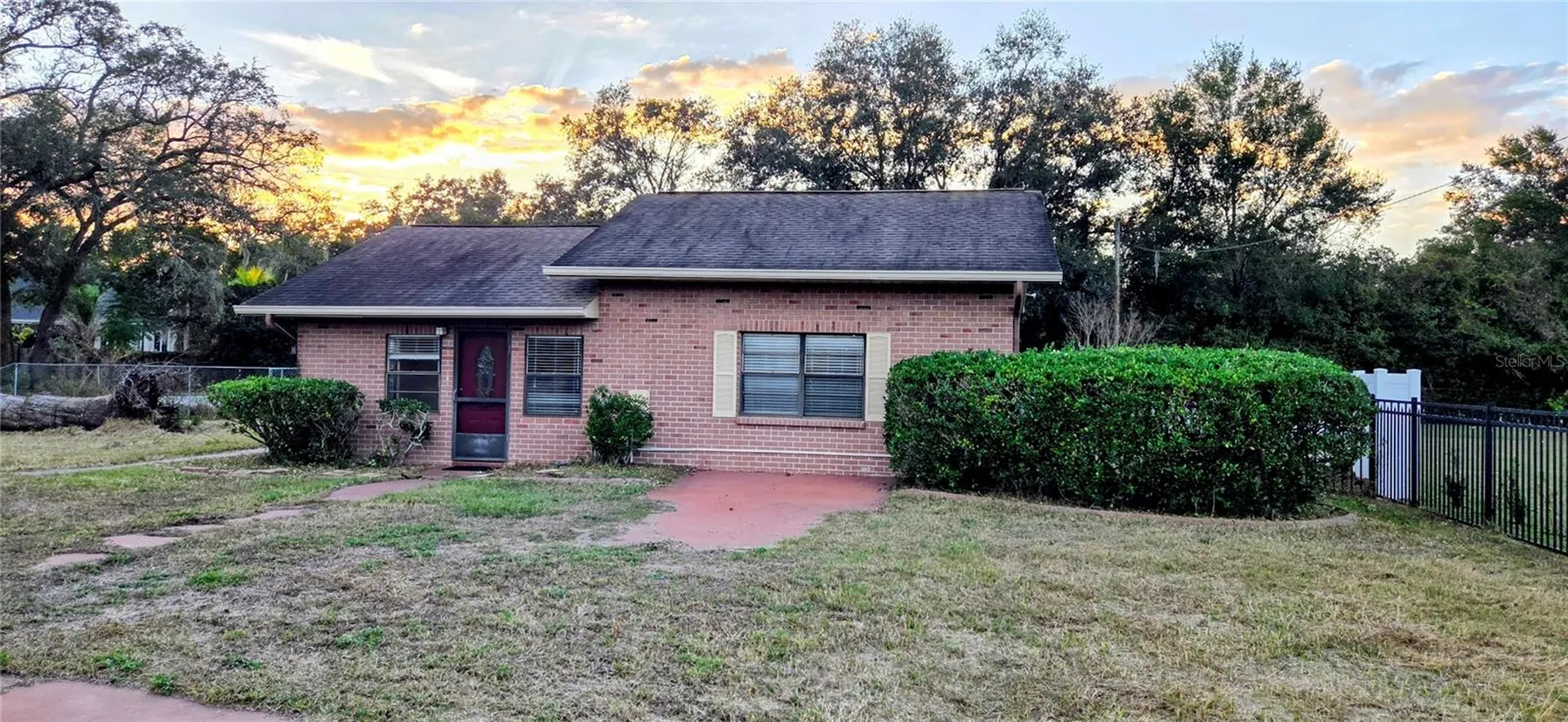 1702 S Miller Road Valrico FL 33594