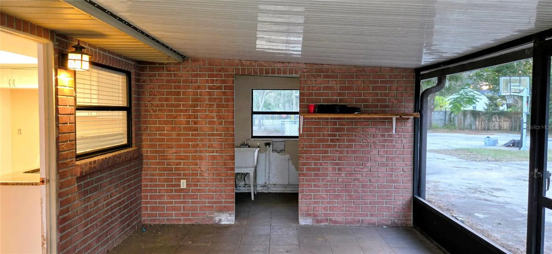 1702 S Miller Road Valrico FL 33594