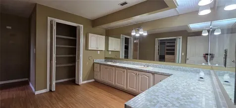 1702 S Miller Road Valrico FL 33594
