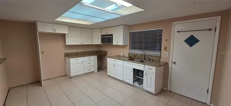1702 S Miller Road Valrico FL 33594