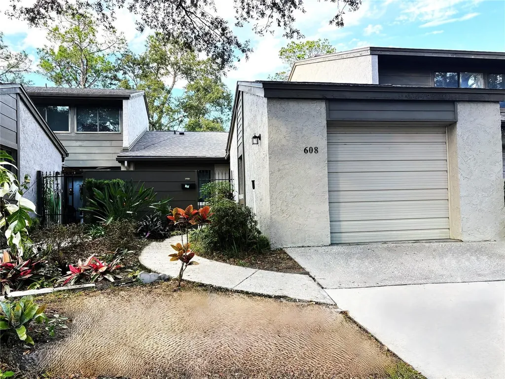 608 Woodridge Drive Fern Park FL 32730