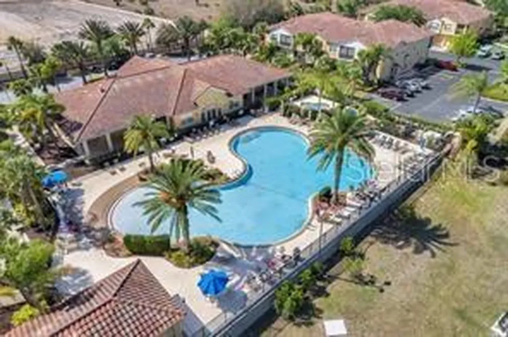 2835 Oakwater Drive Kissimmee FL 34747