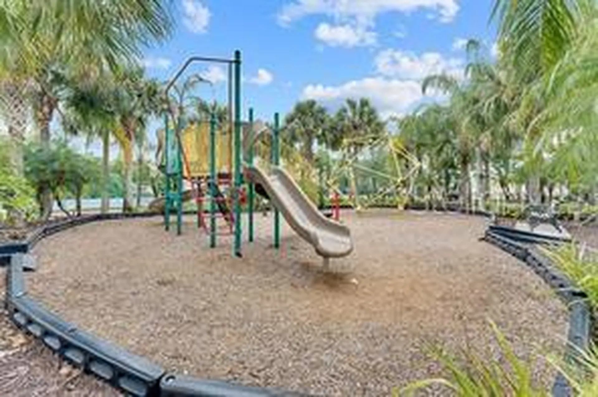 2835 Oakwater Drive Kissimmee FL 34747