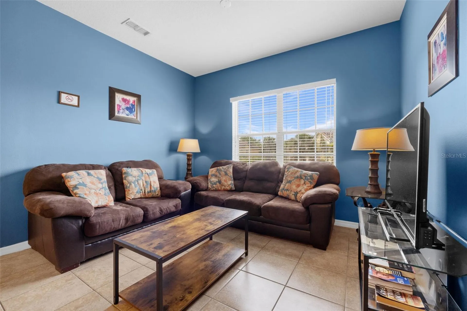2835 Oakwater Drive Kissimmee FL 34747