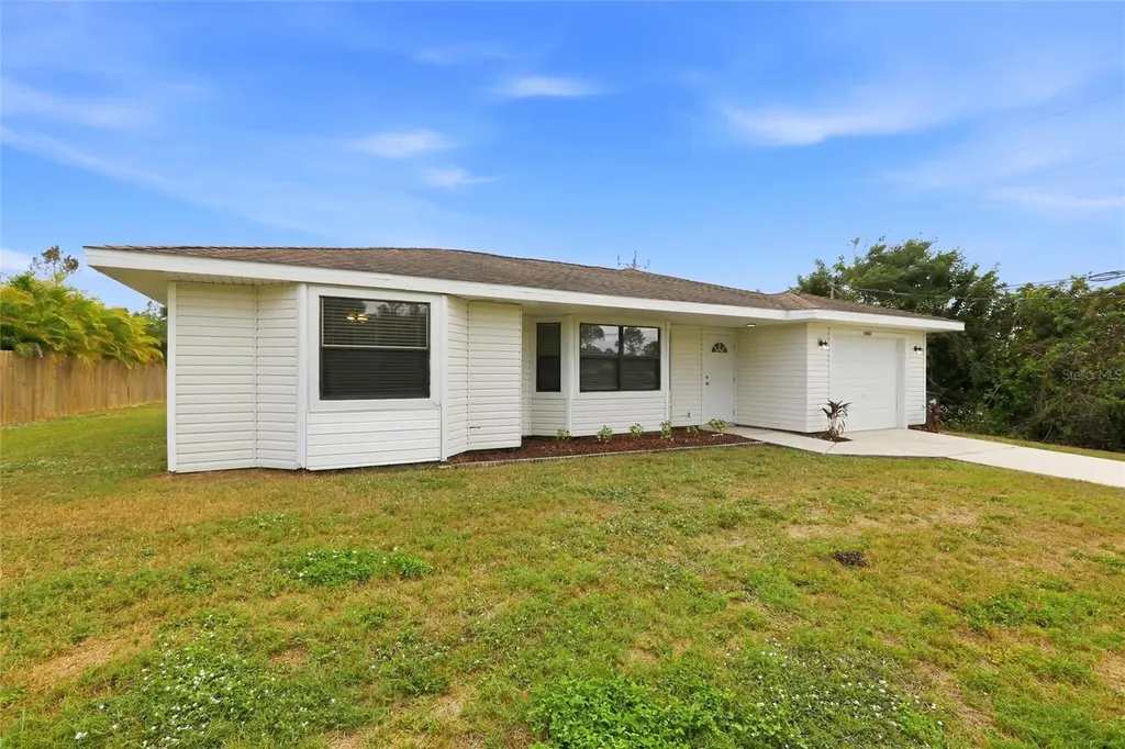 7993 Rockwell Avenue North Port FL 34291