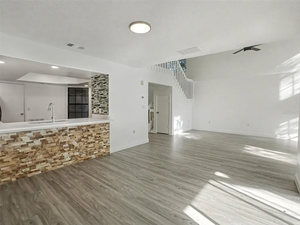 1196 Indian Bluff Apopka FL 32703