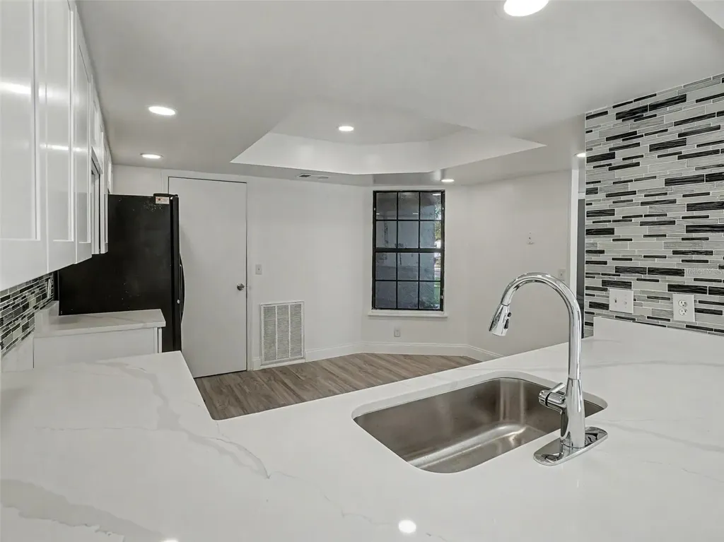 1196 Indian Bluff Apopka FL 32703