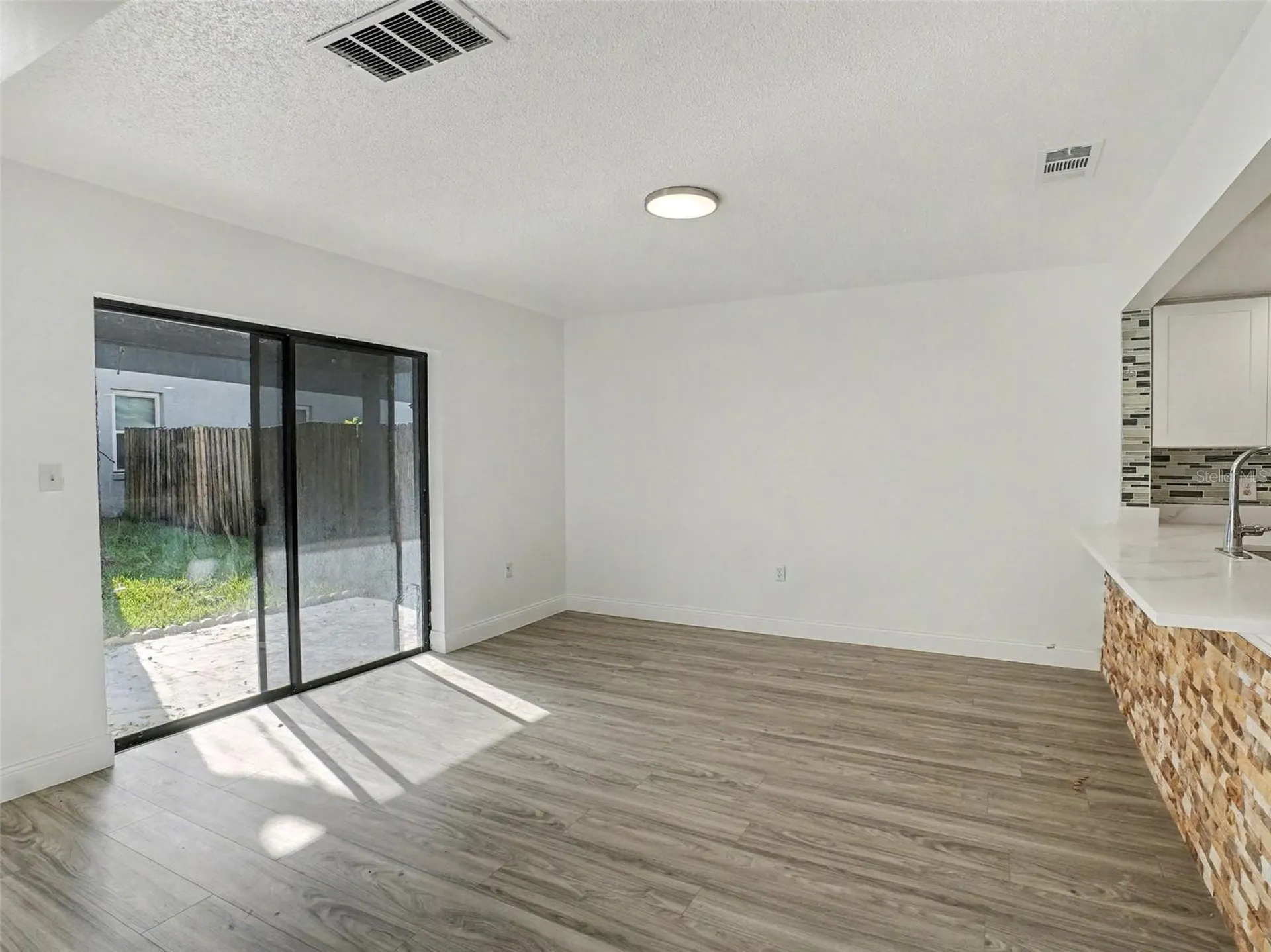 1196 Indian Bluff Apopka FL 32703
