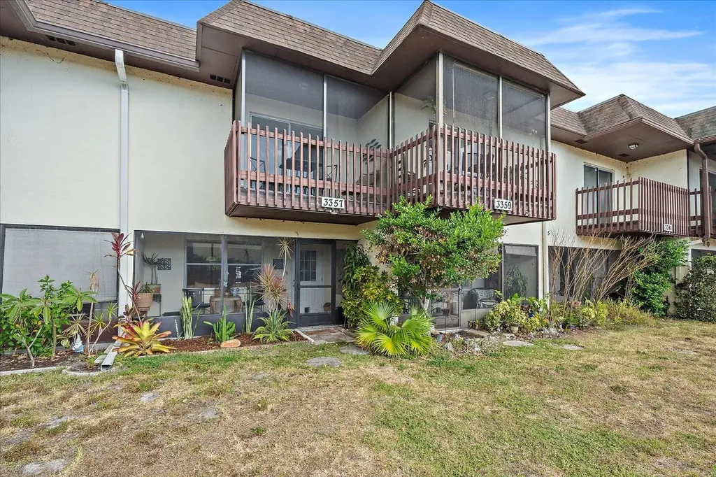 3357 Ramblewood Drive N Sarasota FL 34237