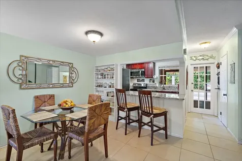 3357 Ramblewood Drive N Sarasota FL 34237