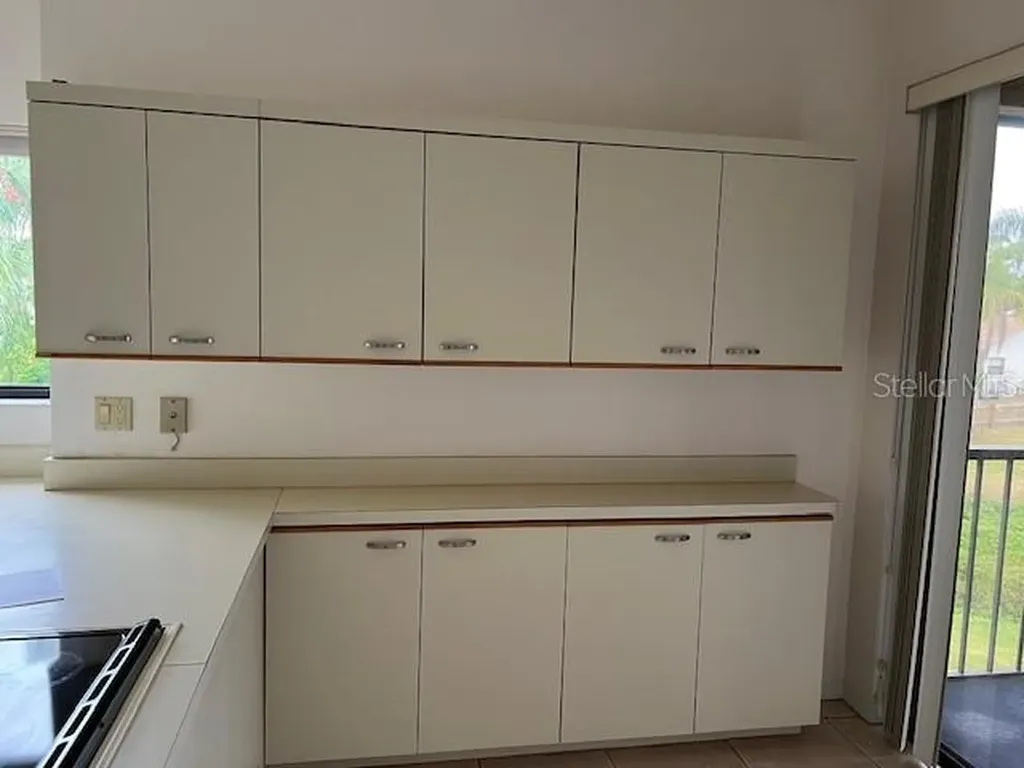 3000 Red Oak Court Palm Harbor FL 34684