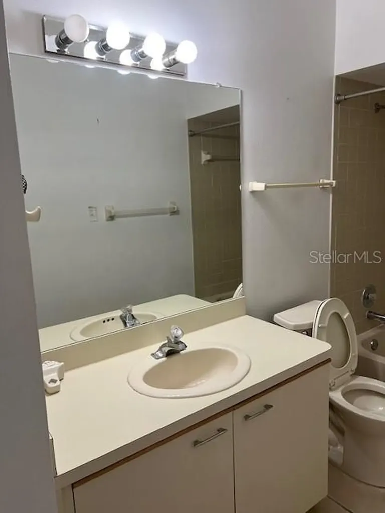 3000 Red Oak Court Palm Harbor FL 34684