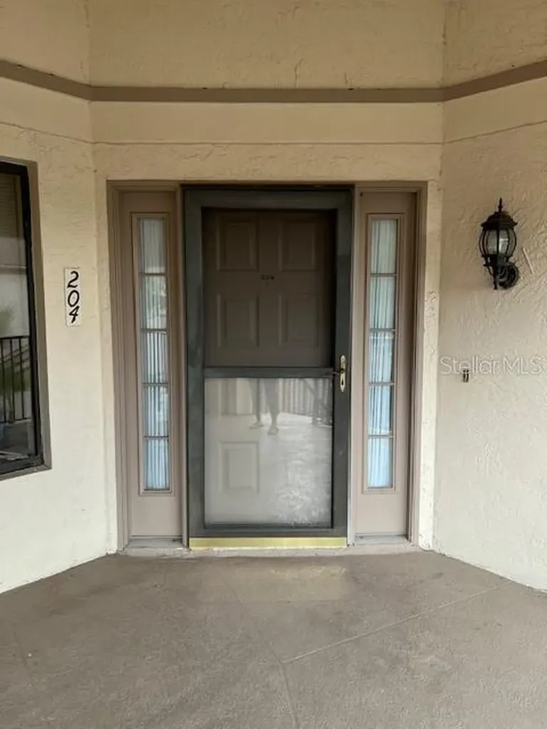 3000 Red Oak Court Palm Harbor FL 34684