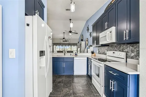 4210 Caddie Drive E Bradenton FL 34203