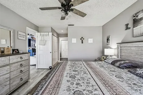4210 Caddie Drive E Bradenton FL 34203