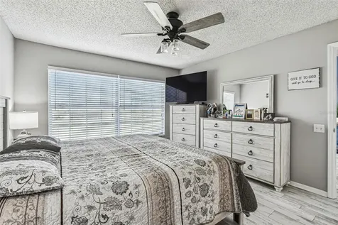 4210 Caddie Drive E Bradenton FL 34203