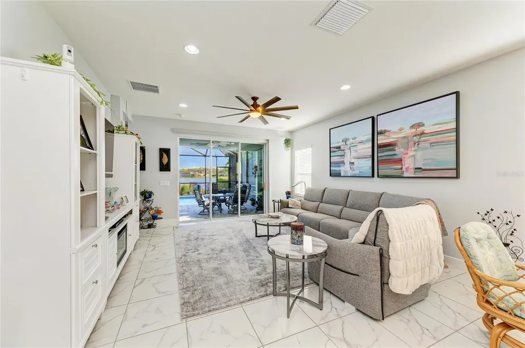 7735 Ridgelake Circle Bradenton FL 34203