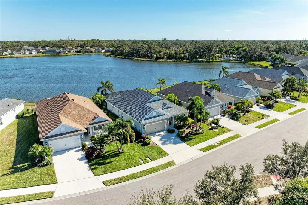 7735 Ridgelake Circle Bradenton FL 34203