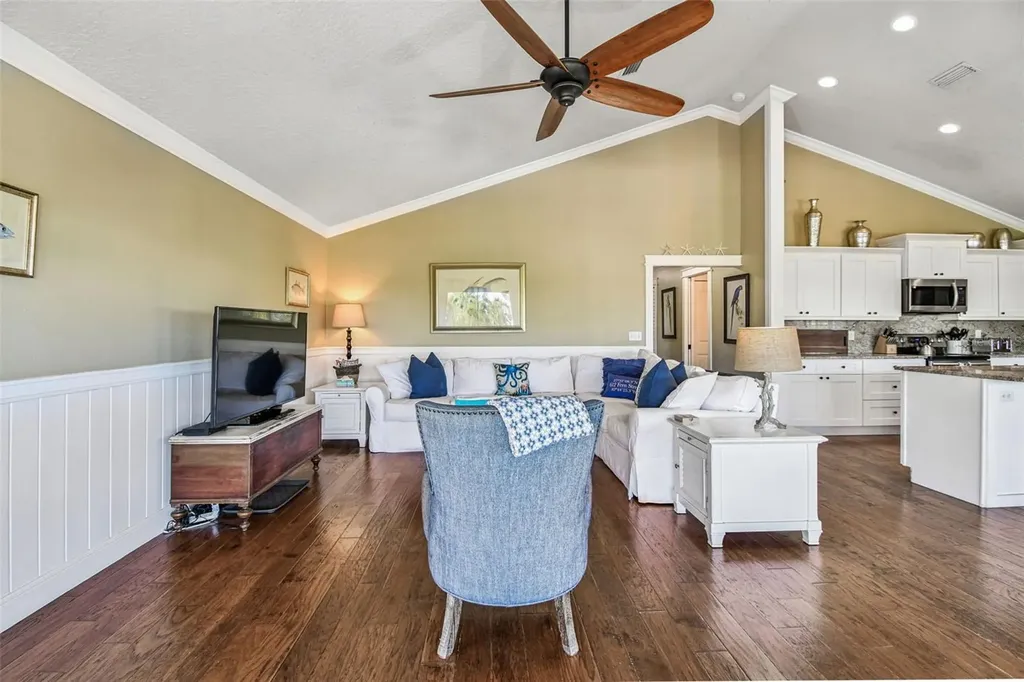 612 Fern Street Anna Maria FL 34216