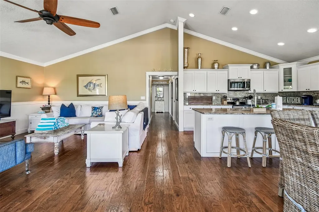 612 Fern Street Anna Maria FL 34216