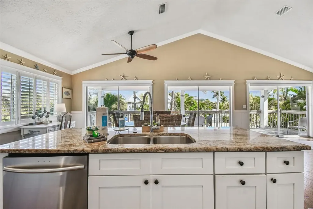612 Fern Street Anna Maria FL 34216