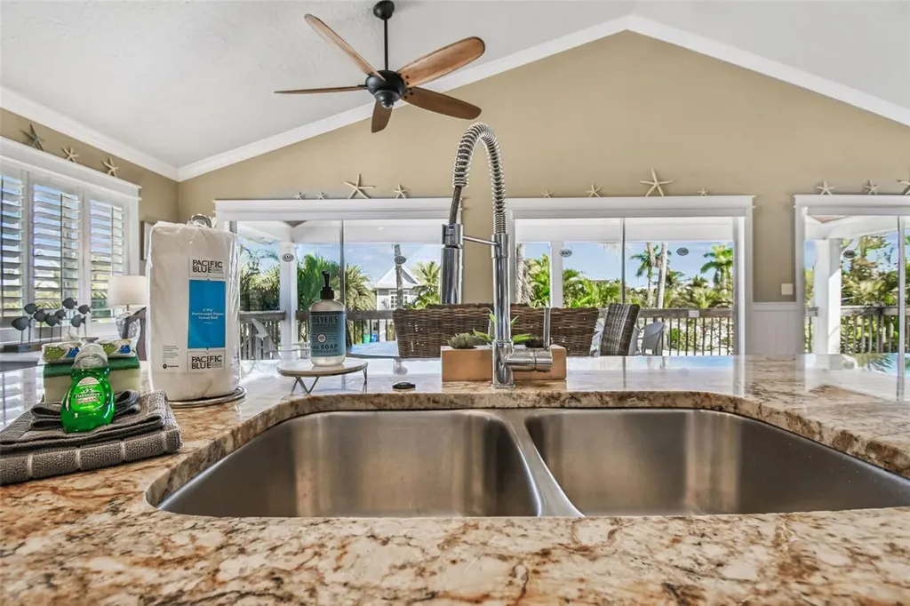 612 Fern Street Anna Maria FL 34216