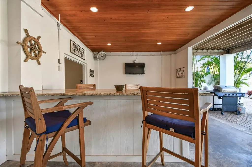 612 Fern Street Anna Maria FL 34216