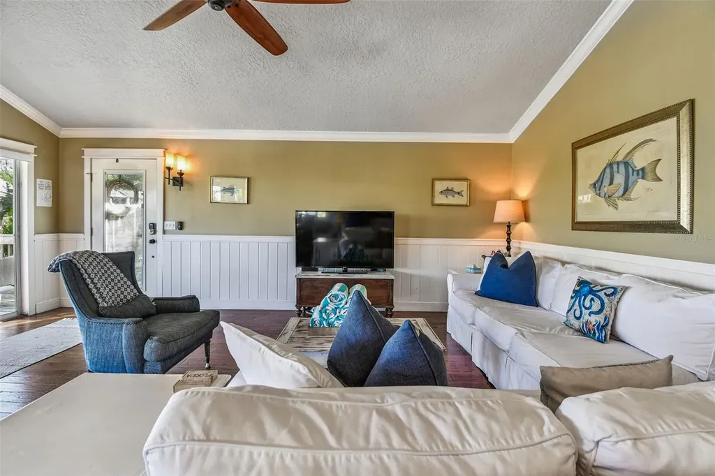 612 Fern Street Anna Maria FL 34216