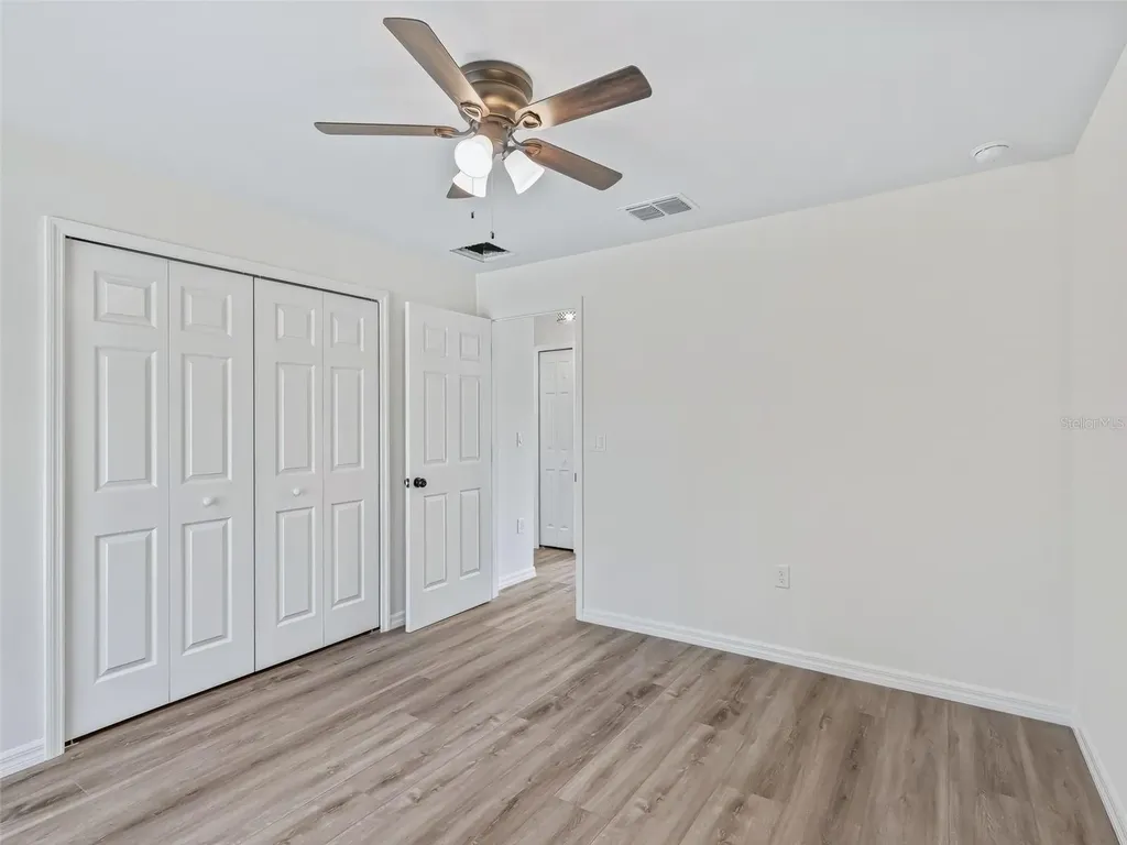 118 Bay Drive Ocklawaha FL 32179