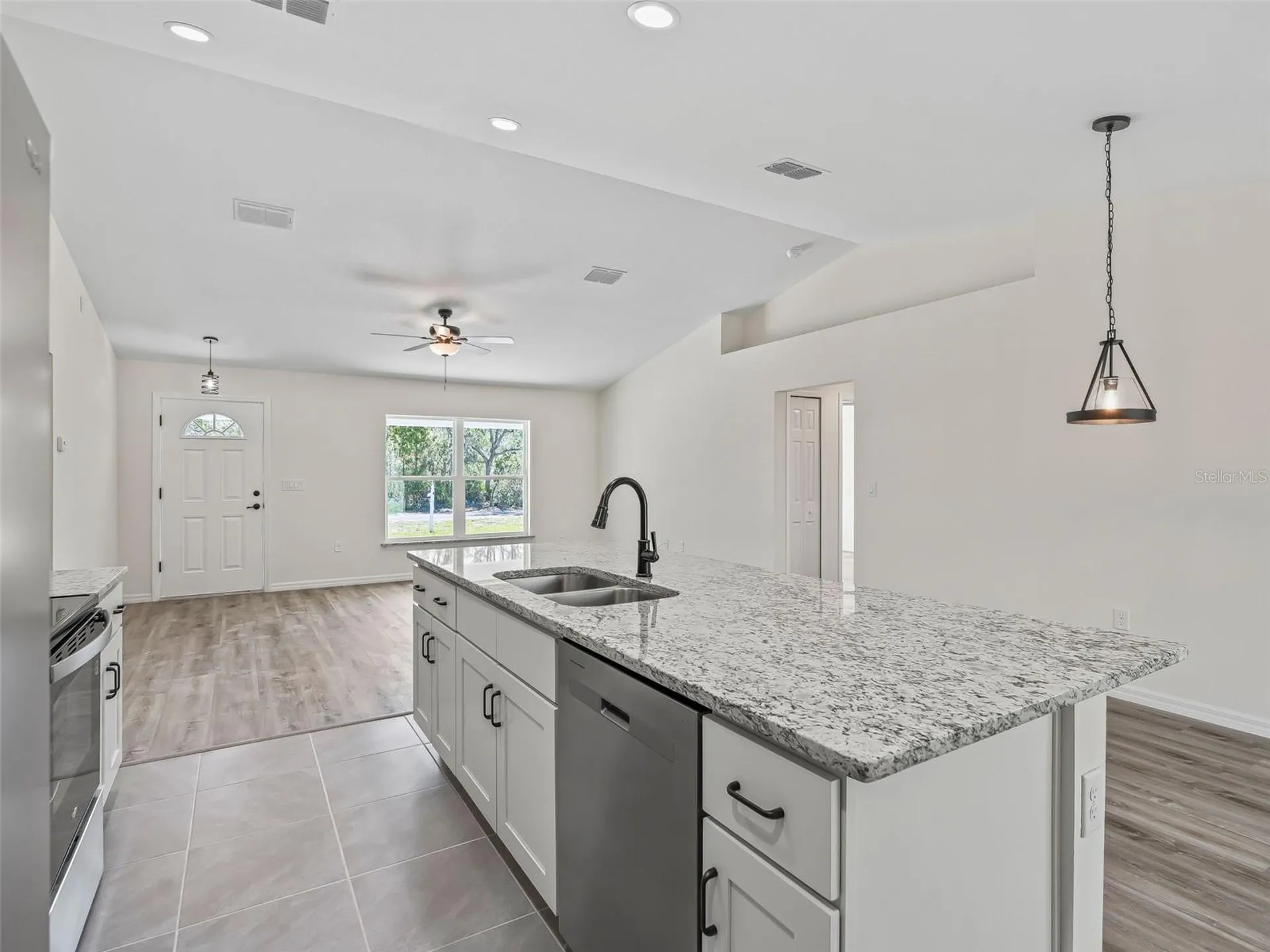 118 Bay Drive Ocklawaha FL 32179