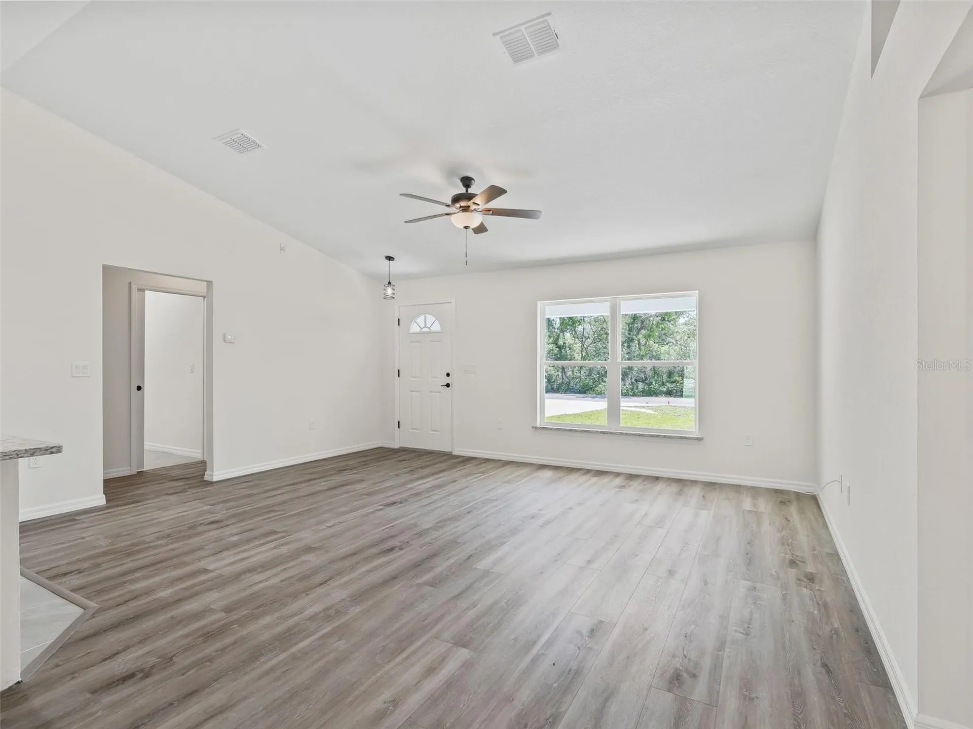 118 Bay Drive Ocklawaha FL 32179