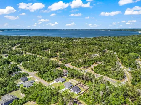 118 Bay Drive Ocklawaha FL 32179