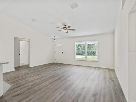118 Bay Drive Ocklawaha FL 32179