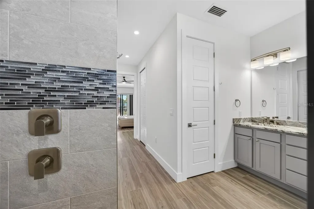 2817 NW 41st Avenue Cape Coral FL 33993