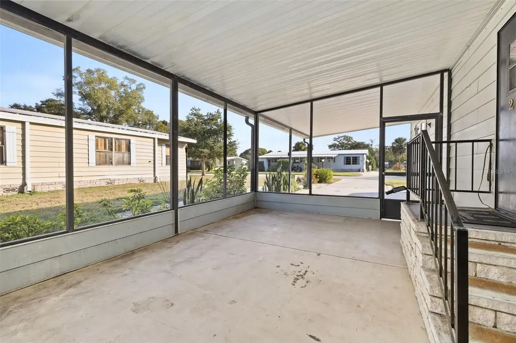 2118 Canopy Circle Zellwood FL 32798