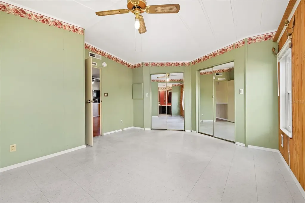 2118 Canopy Circle Zellwood FL 32798