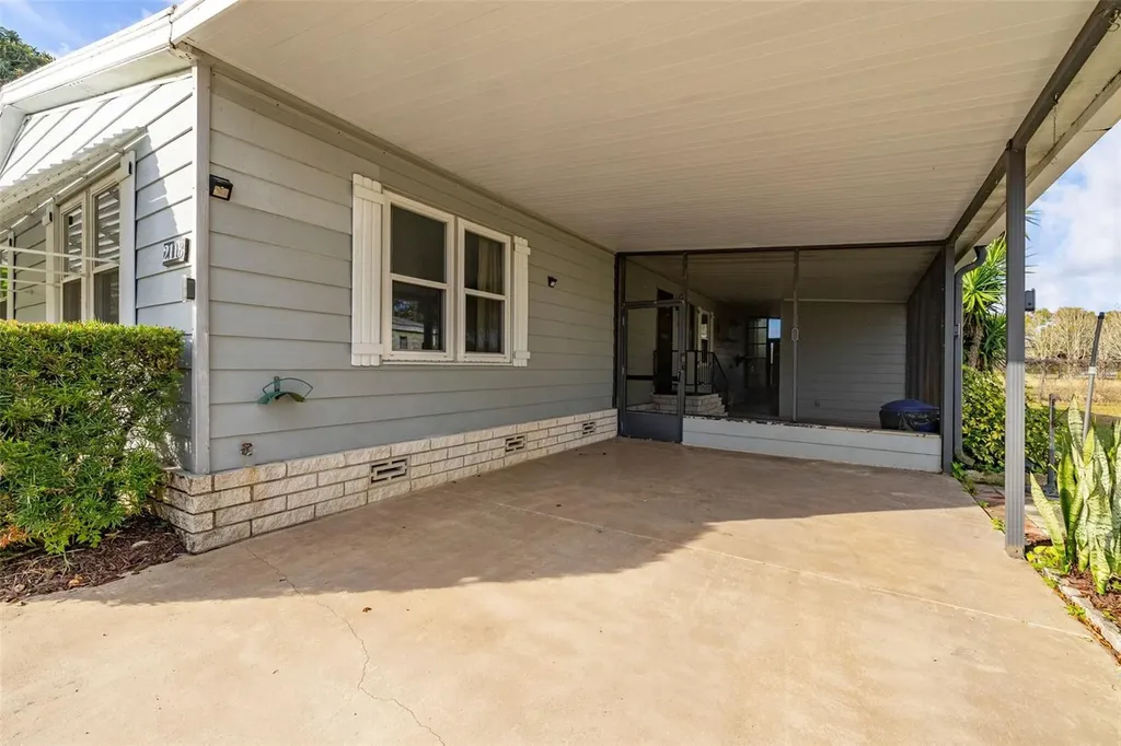 2118 Canopy Circle Zellwood FL 32798