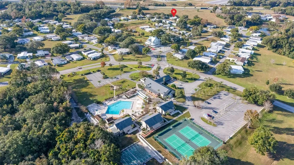 2118 Canopy Circle Zellwood FL 32798