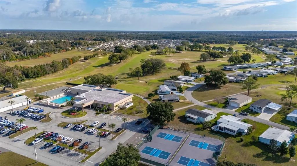 2118 Canopy Circle Zellwood FL 32798