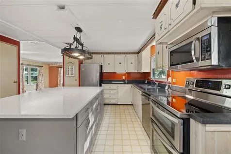 2118 Canopy Circle Zellwood FL 32798