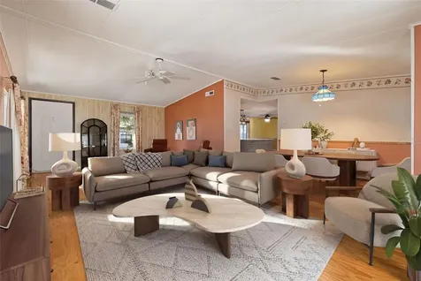 2118 Canopy Circle Zellwood FL 32798