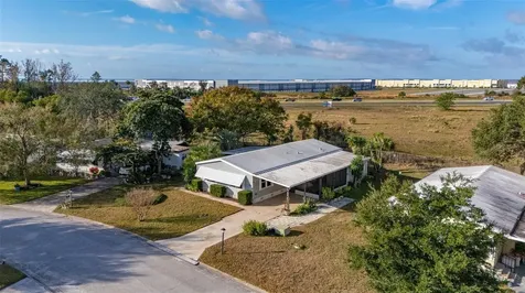 2118 Canopy Circle Zellwood FL 32798