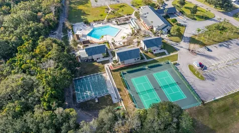 2118 Canopy Circle Zellwood FL 32798