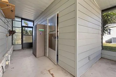 2118 Canopy Circle Zellwood FL 32798
